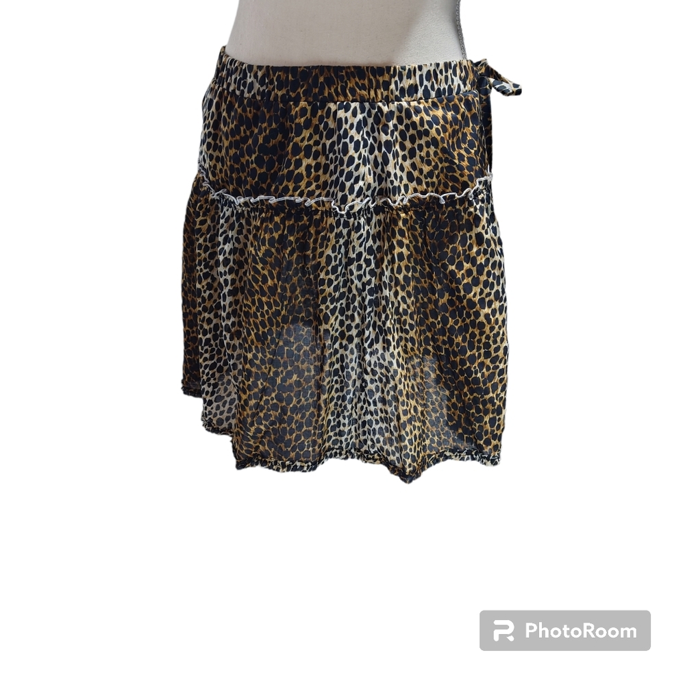 D&g animal print short skirt. Size 42.